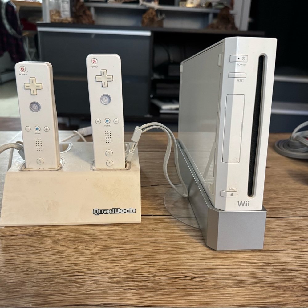 Nintendo Wii Console with Controllers - White